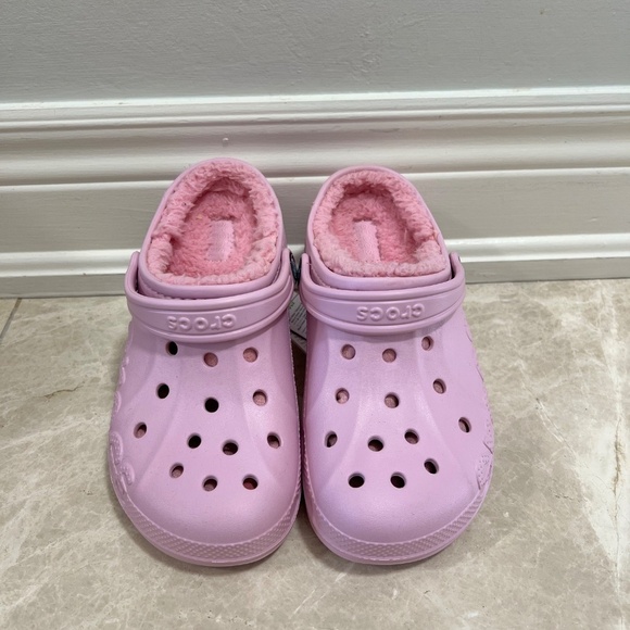 Kids Pink Fuzz Lined Crocs - Picture 3 of 3
